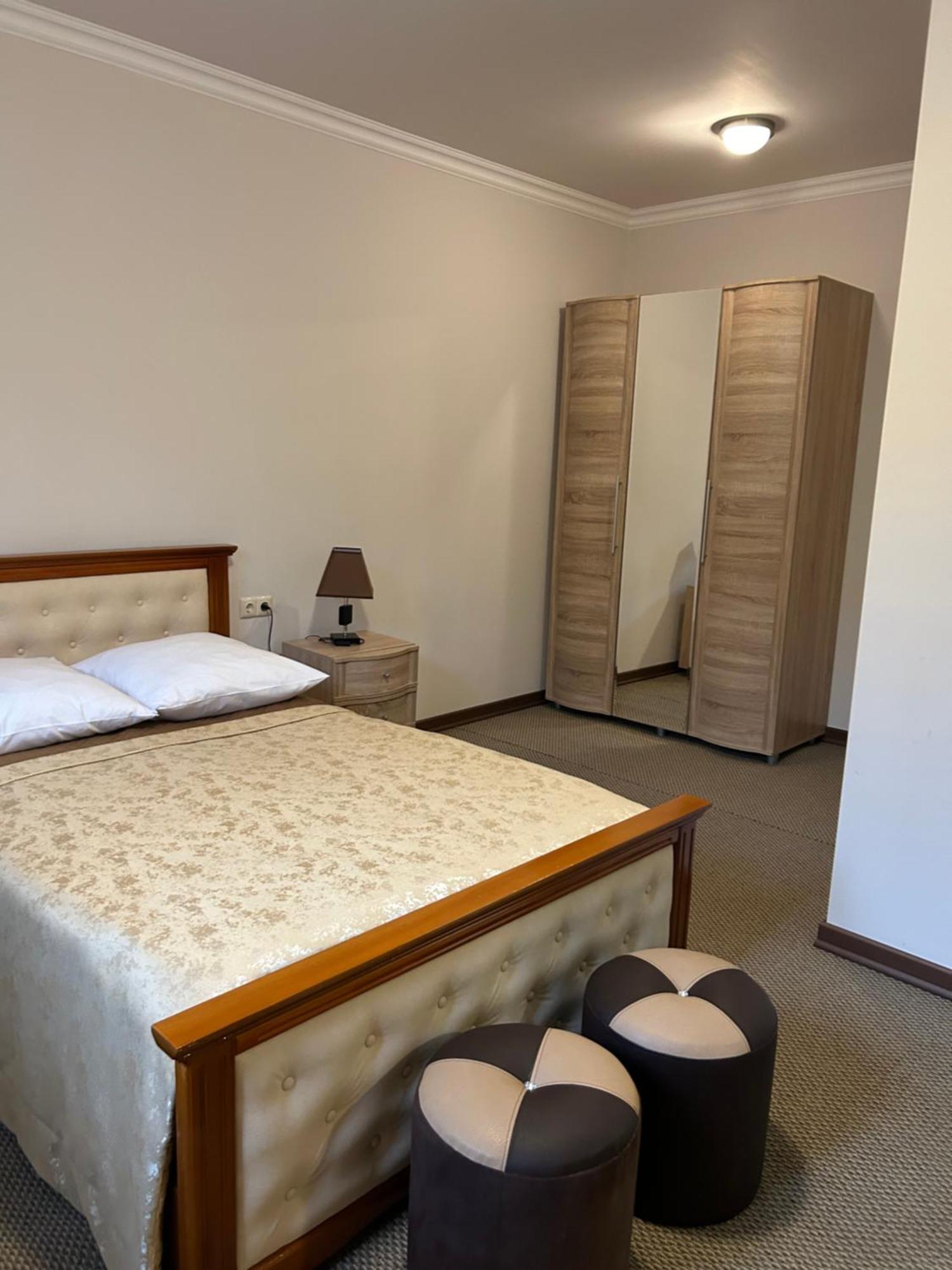 In Gyumri Hotell Exteriör bild