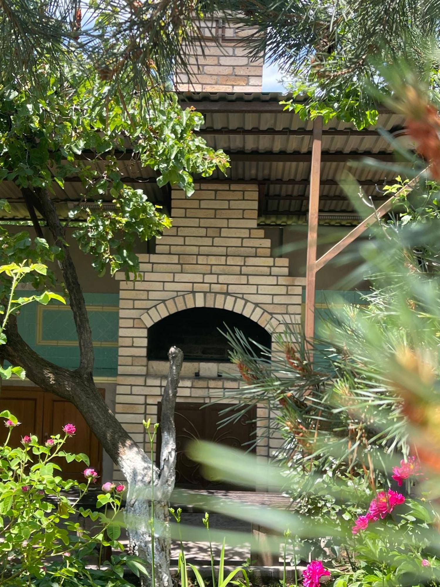 In Gyumri Hotell Exteriör bild