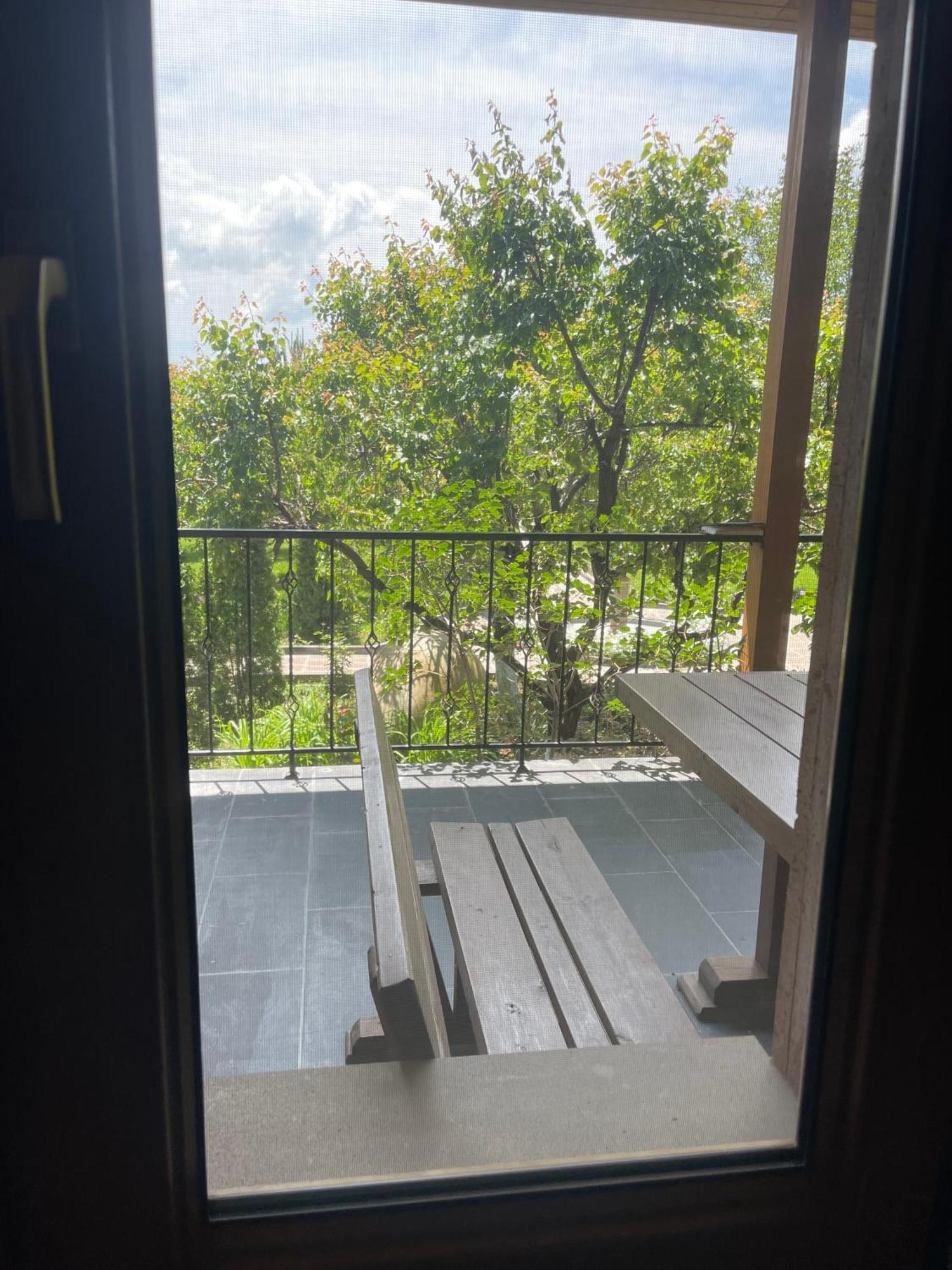 In Gyumri Hotell Exteriör bild