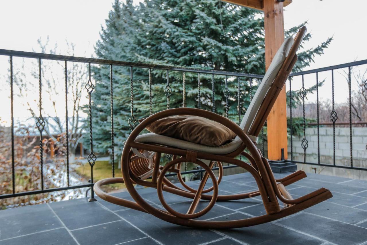 In Gyumri Hotell Exteriör bild